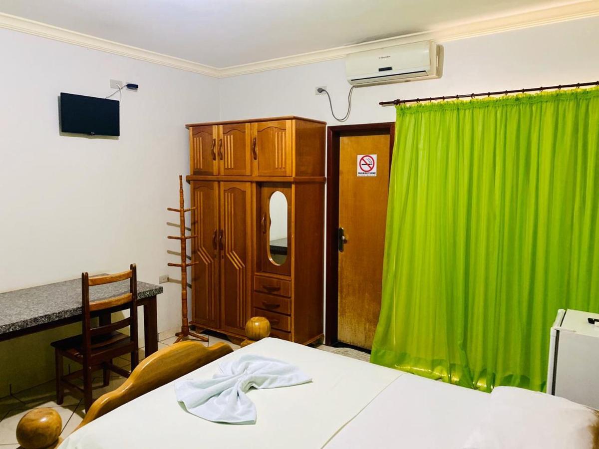 Hotel Universitario Goiatuba エクステリア 写真